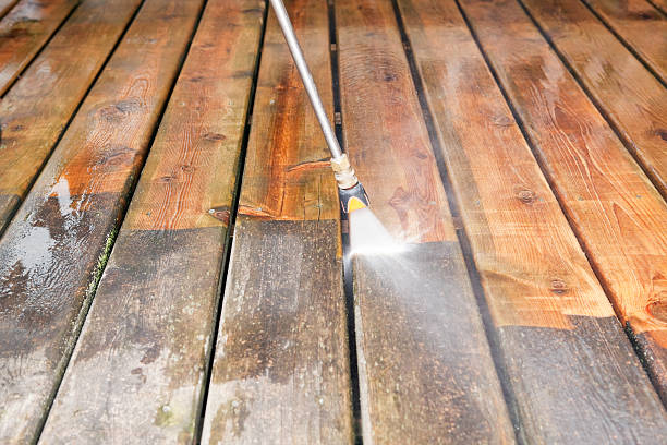 Why Choose Our Certified Pressure Washing Experts for Your Project Needs in Immokalee, FL?
